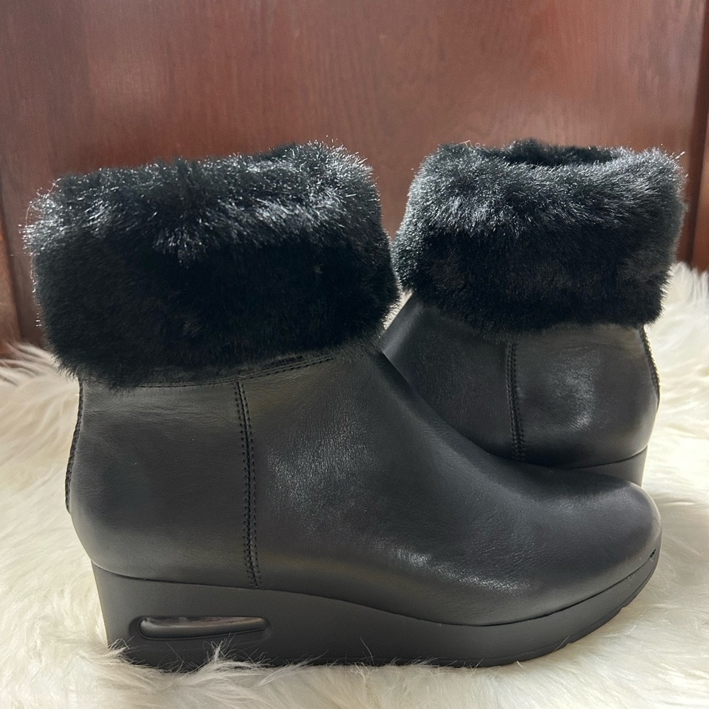 DKNY Abri Faux Fur Wedge Booties Size 6.5 - Picture 12 of 15